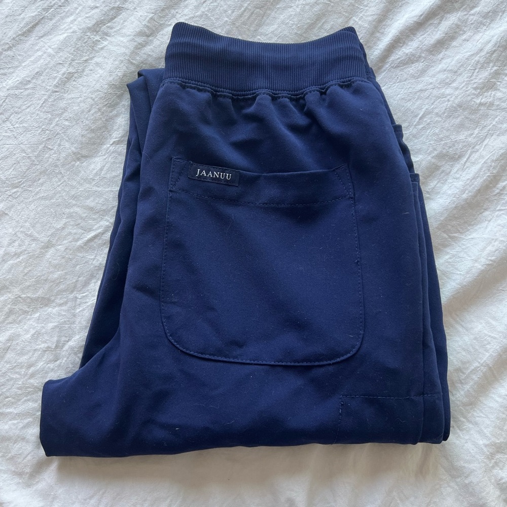 Jaanuu scrub pants